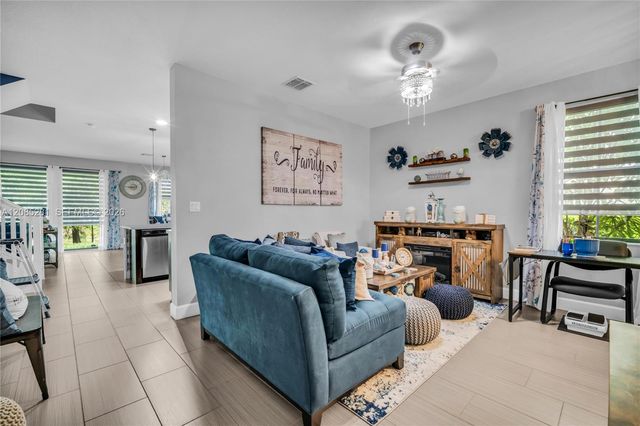 5104 NW 47th Street, Tamarac, FL 33319