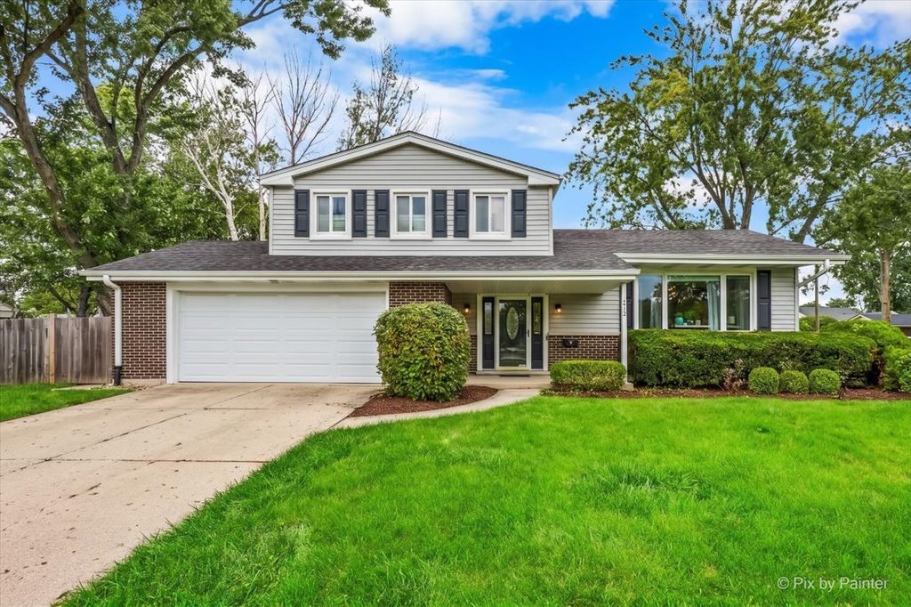 2012 N Kennicott Drive, Arlington Heights, IL 60004 — exterior