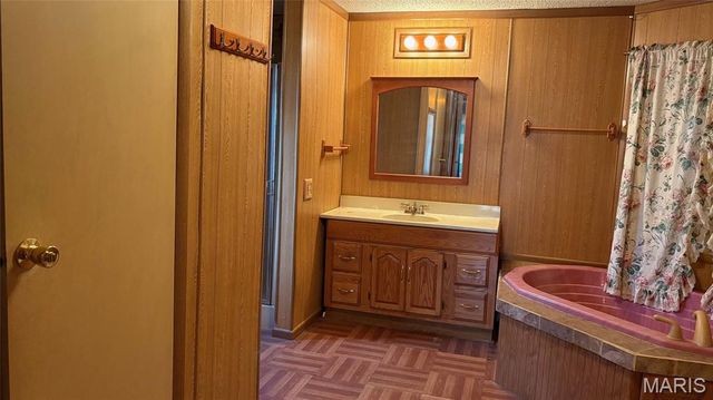 2954 Cardinals Lane, Chester, IL 62233