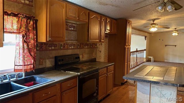 2954 Cardinals Lane, Chester, IL 62233