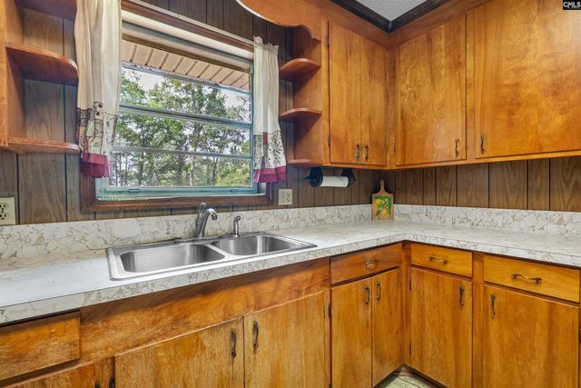1041 Lynn Drive, West Columbia, SC 29170
