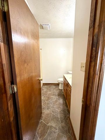 104 Raven Drive, Berea, KY 40403