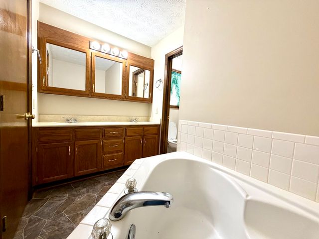 104 Raven Drive, Berea, KY 40403