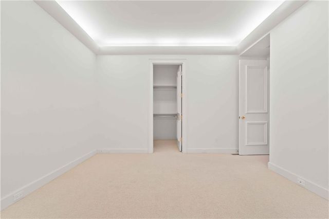 400 W 49th Terrace 2034, Kansas City, MO 64112