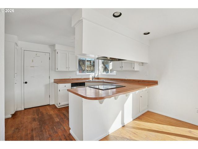 495 ANGELEE Ct, Lebanon, OR 97355