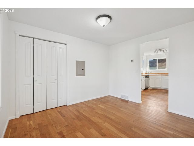 495 ANGELEE Ct, Lebanon, OR 97355