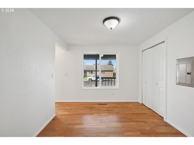 495 ANGELEE Ct, Lebanon, OR 97355