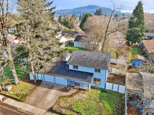 495 ANGELEE Ct, Lebanon, OR 97355