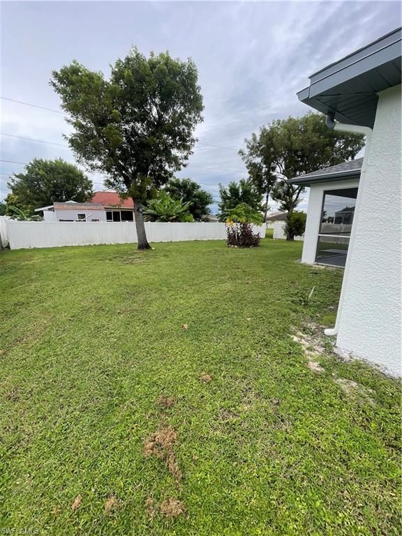 Image 12 of property listing at 1329 NE 17th ST, Cape Coral, FL 33909