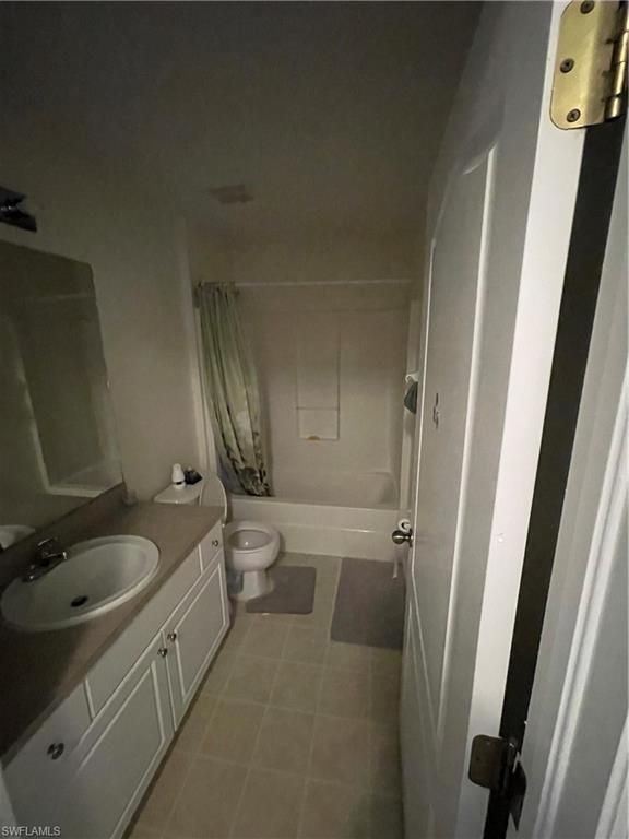 Image 9 of property listing at 1329 NE 17th ST, Cape Coral, FL 33909