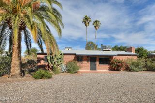2833 E Copper Street, Tucson, AZ 85716