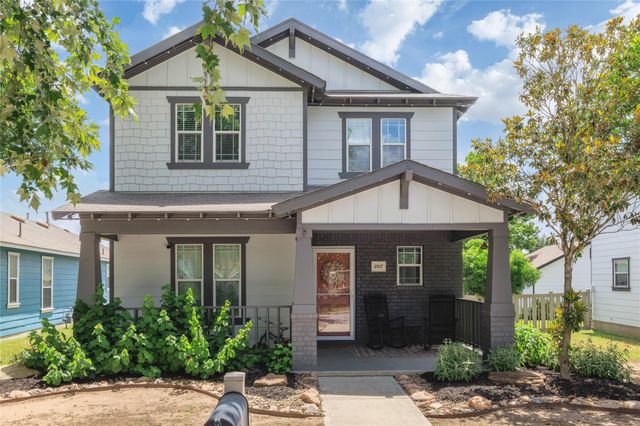 2158 Herzog, Kyle, TX 78640