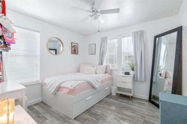 2158 Herzog, Kyle, TX 78640