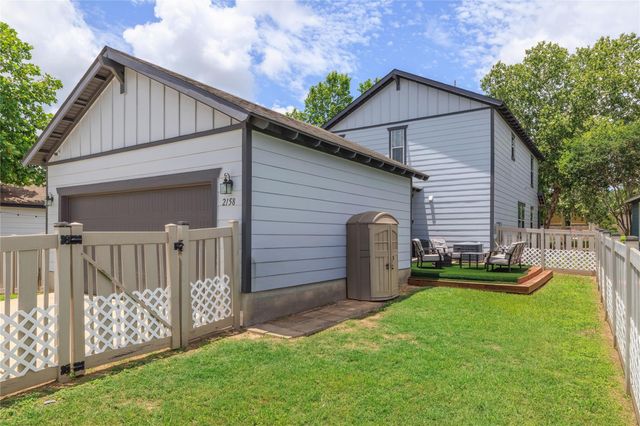 2158 Herzog, Kyle, TX 78640