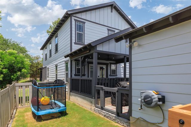 2158 Herzog, Kyle, TX 78640