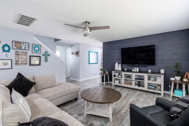 2158 Herzog, Kyle, TX 78640