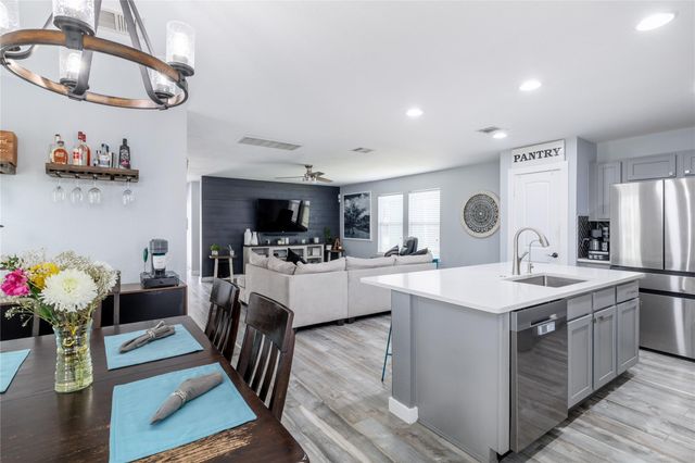 2158 Herzog, Kyle, TX 78640