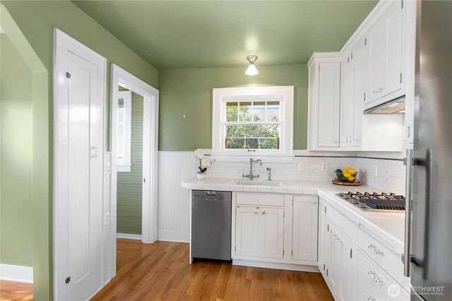 2209 Eldridge Avenue, Bellingham, WA 98225