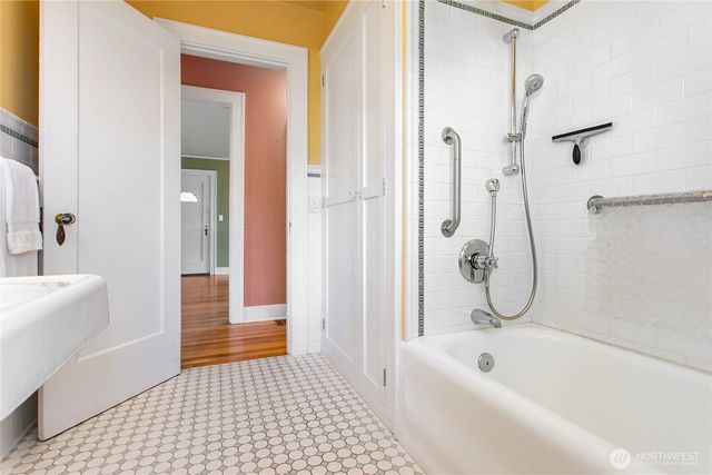 2209 Eldridge Avenue, Bellingham, WA 98225