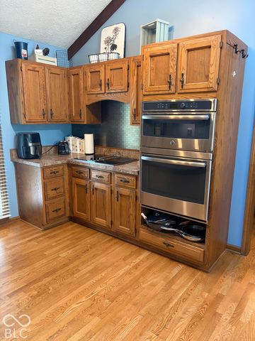 13824 Nansemond Drive, Carmel, IN 46032