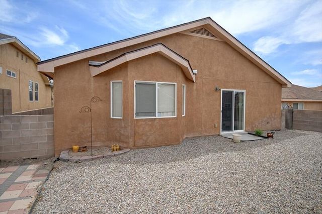 1625 Questa Road NE, Rio Rancho, NM 87144