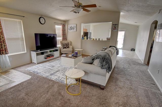 1625 Questa Road NE, Rio Rancho, NM 87144