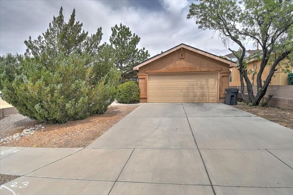 1625 Questa Road NE, Rio Rancho, NM 87144
