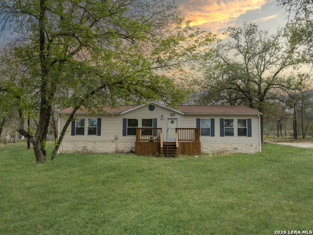 135 Savannah Ridge, Von Ormy, TX 78073
