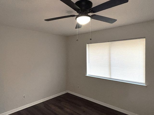 15811 Beechnut Street, Houston, TX 77083