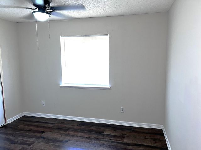 15811 Beechnut Street, Houston, TX 77083