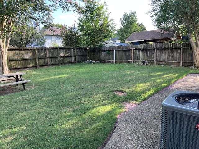 15811 Beechnut Street, Houston, TX 77083