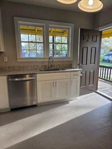 219 Grove Avenue, Lindale, GA 30147