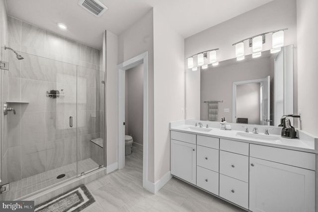 2433 LIBERTY LOOP, Herndon, VA 20171