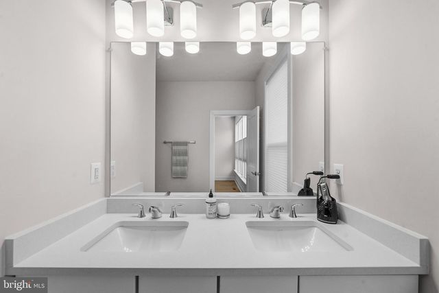 2433 LIBERTY LOOP, Herndon, VA 20171