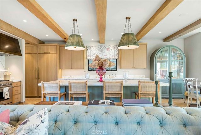 2571 Vista, Newport Beach, CA 92663