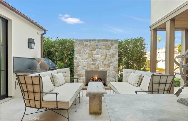 2571 Vista, Newport Beach, CA 92663