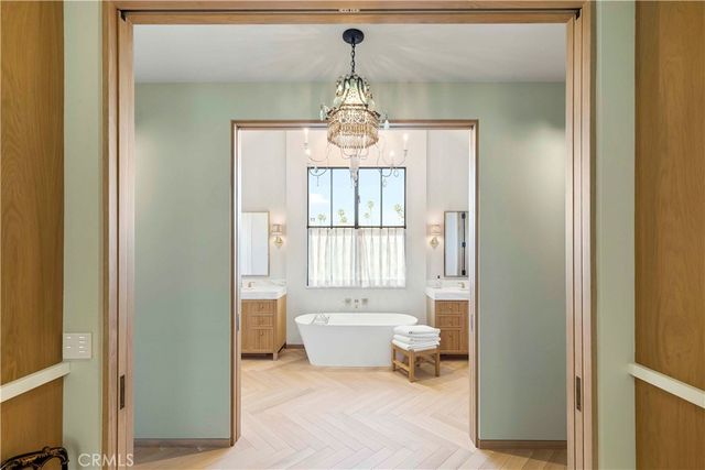 2571 Vista, Newport Beach, CA 92663