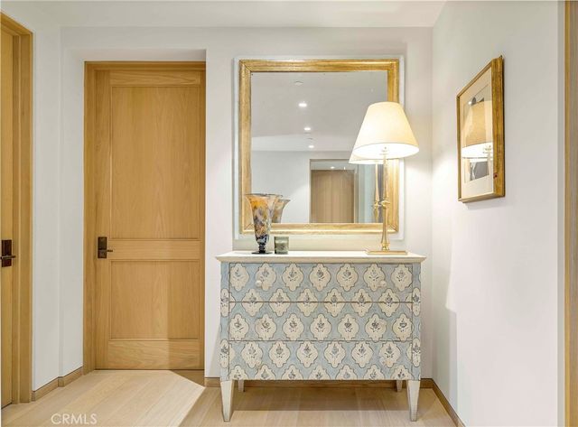 2571 Vista, Newport Beach, CA 92663