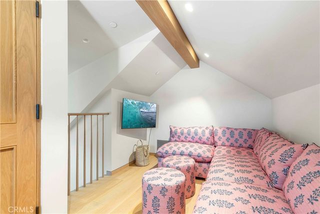 2571 Vista, Newport Beach, CA 92663