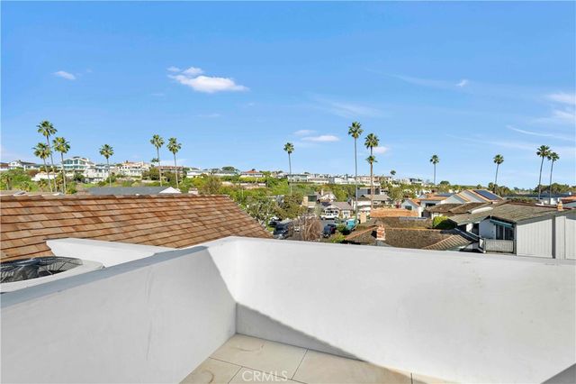 2571 Vista, Newport Beach, CA 92663