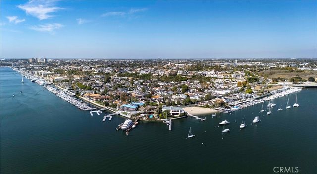 2571 Vista, Newport Beach, CA 92663