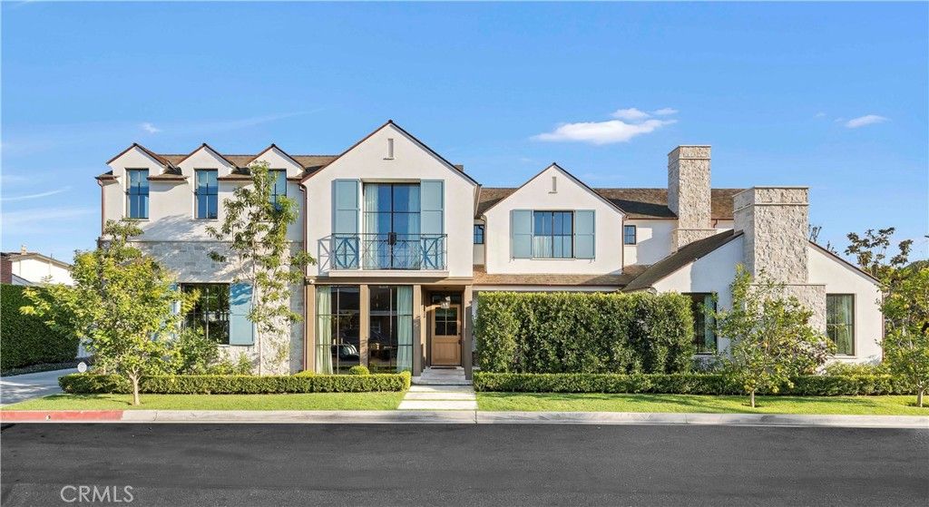 2571 Vista, Newport Beach, CA 92663