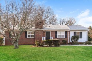 936 Rock Spring Drive, Winston-salem, NC 27105