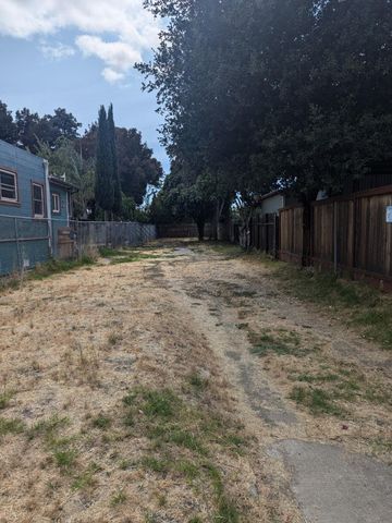 9425 Sunnyside Street, Oakland, CA 94603