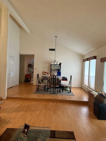 12418 South Garden Street, Houston, TX 77071