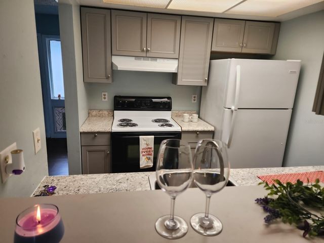 6082 PEREGRINE AVENUE D11, Orlando, FL 32819