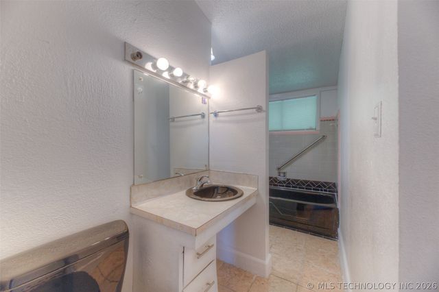 2234 N Main Street, Tulsa, OK 74106