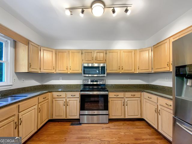 120 Blackberry Run, Fayetteville, GA 30214