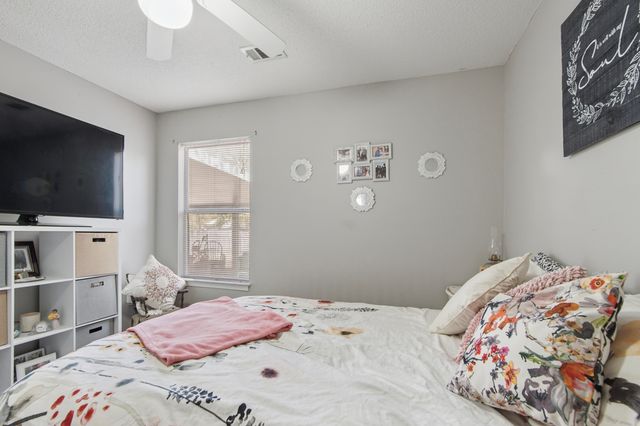 480 Timber Wind Drive, Defuniak Springs, FL 32433