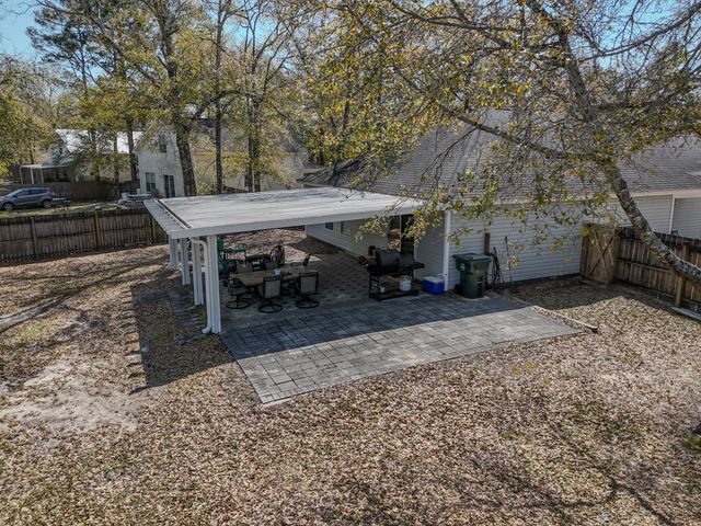 480 Timber Wind Drive, Defuniak Springs, FL 32433
